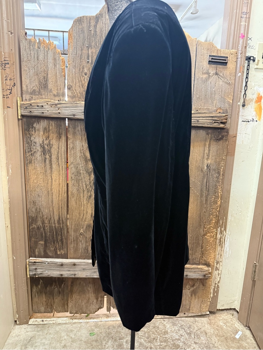 Source Unknown Black Velvet Button-Front Jacket - Picture 3 of 4